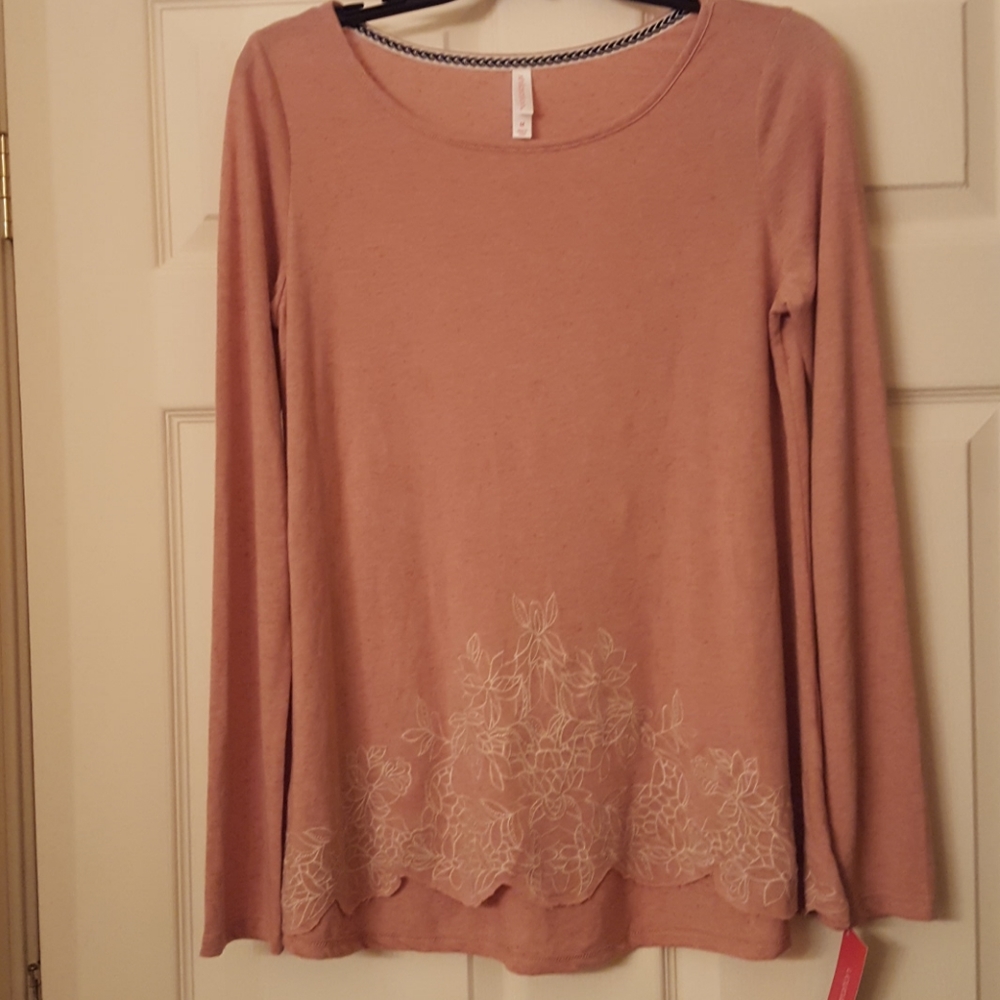 Xhilaration pink long sleeved top